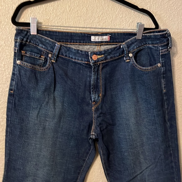 Levi’s 545 low boot cut women’s jeans - Picture 2 of 7